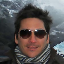 Sergio was attentive, kind and very helpful with all of my needs. The place was comfortable and clean, and in a very convenient location.